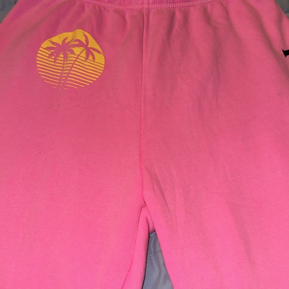AVIATOR NATION
PALM TREE HAMPTONS 2023 SWEATPANTS - NEON PINK - Picture 8 of 11